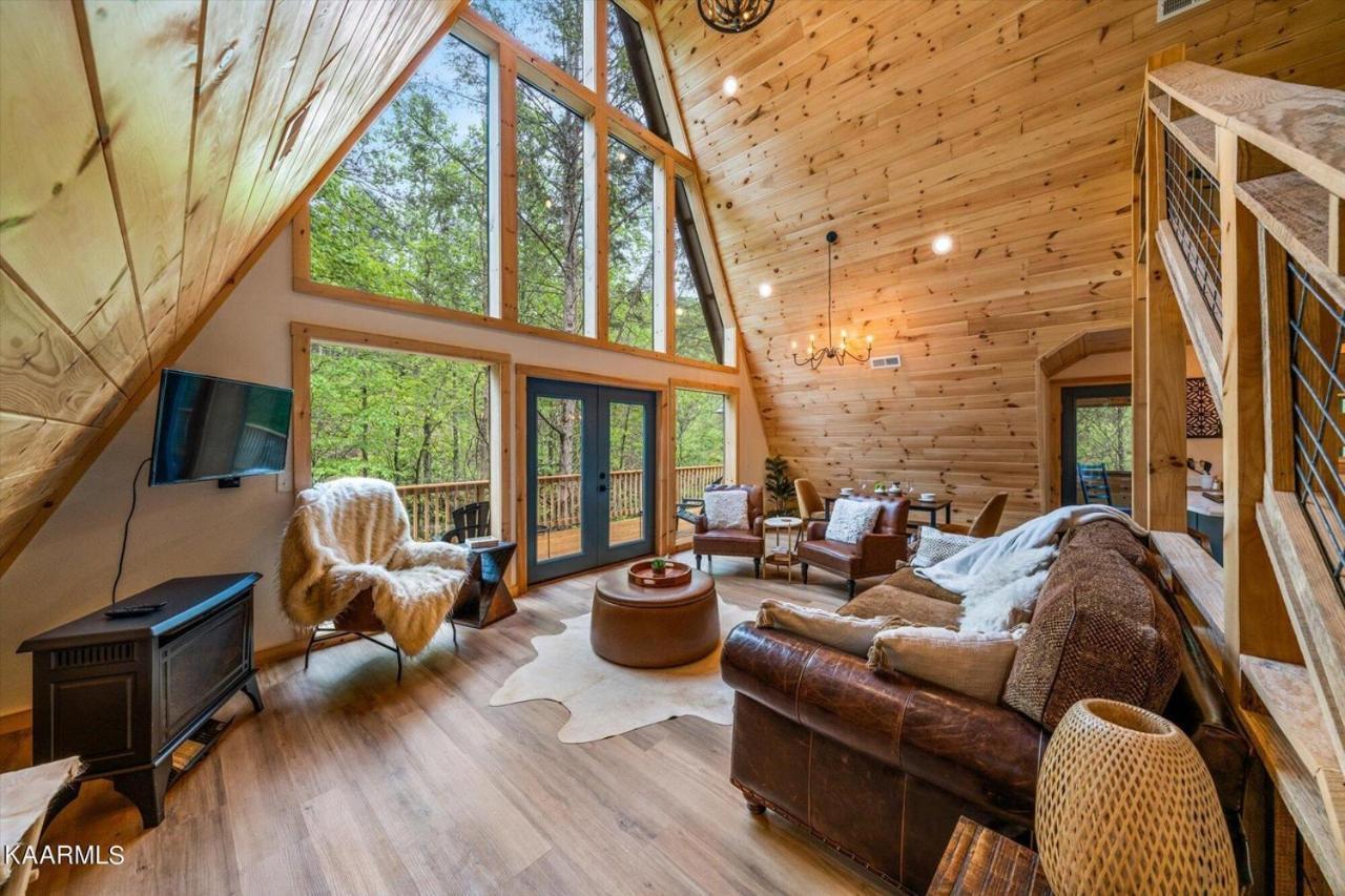 Luxe Retreat - June Sale! - Easy Drive - Xl Swim Spa - Award Winning! Sevierville Exterior photo