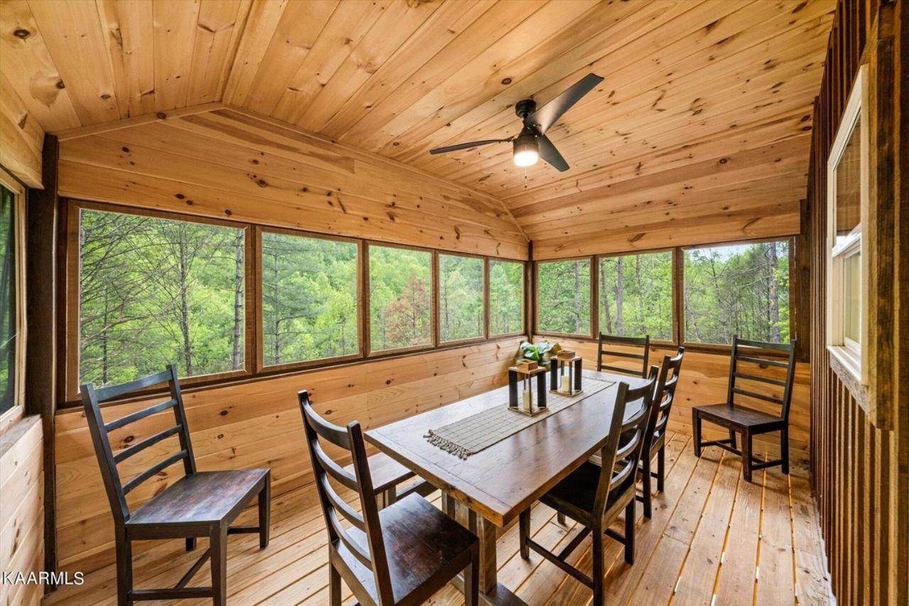Luxe Retreat - June Sale! - Easy Drive - Xl Swim Spa - Award Winning! Sevierville Exterior photo